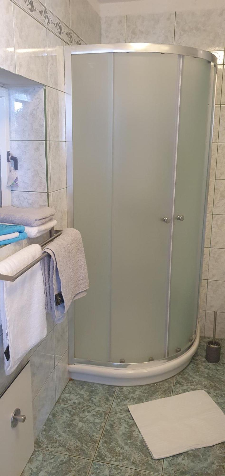 Apartmani Sara Marija Karlobag Phòng bức ảnh