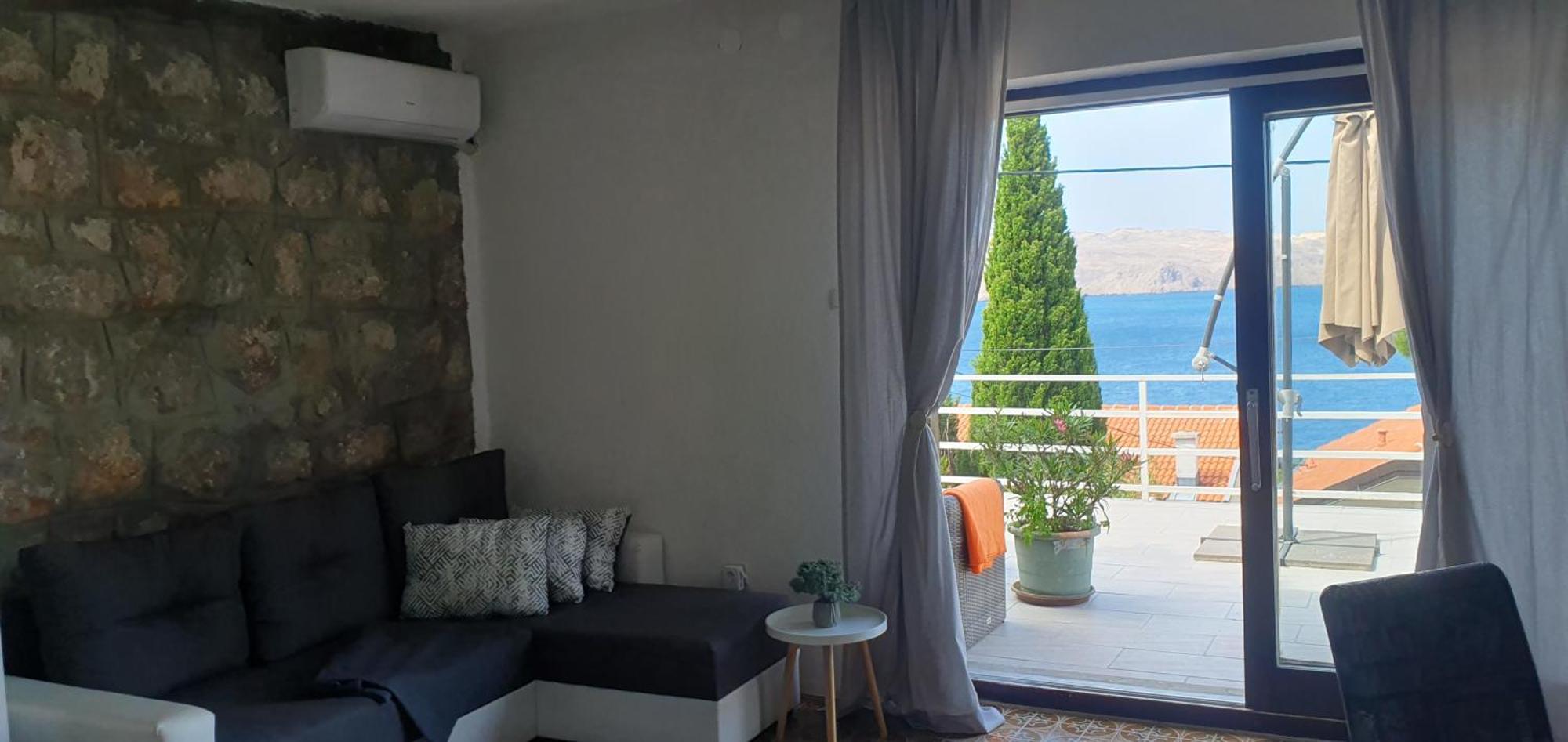 Apartmani Sara Marija Karlobag Phòng bức ảnh