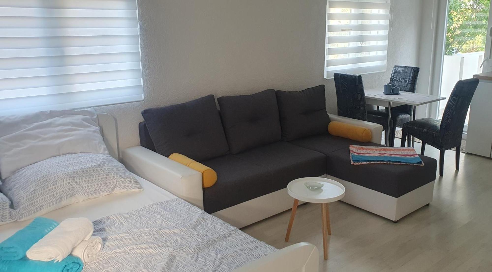 Apartmani Sara Marija Karlobag Phòng bức ảnh